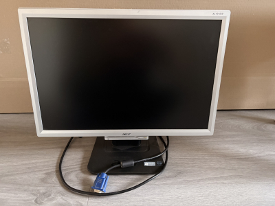 Daruji funkční LCD monitor ACER