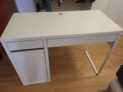 Psací stůl IKEA MICKE