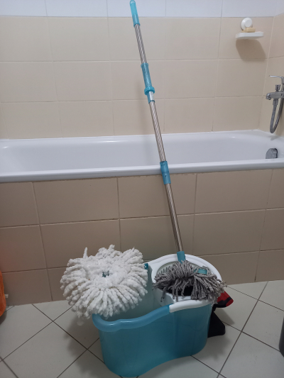 Daruji mop - viz foto. Je funkční, mám však raději plochý.