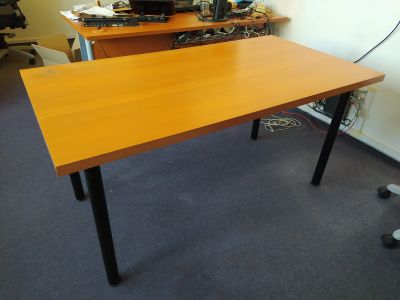 3 psací stoly IKEA