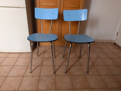 Dvě retro kuchyňské židle