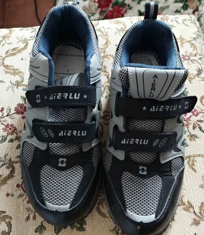 tenisky vel. 40, na suchý zip
