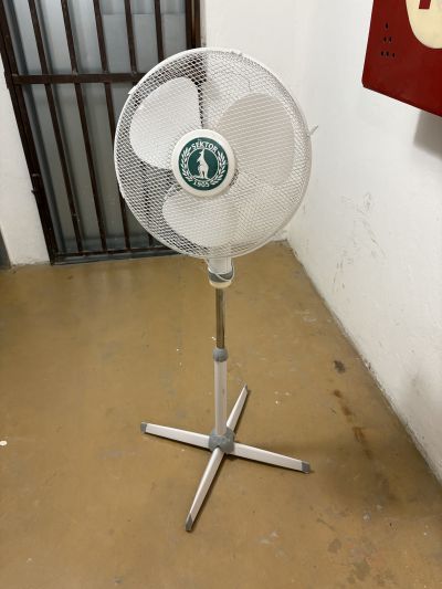 Větrák stojící