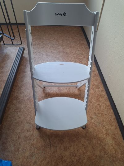 2ks bílé dětské židle