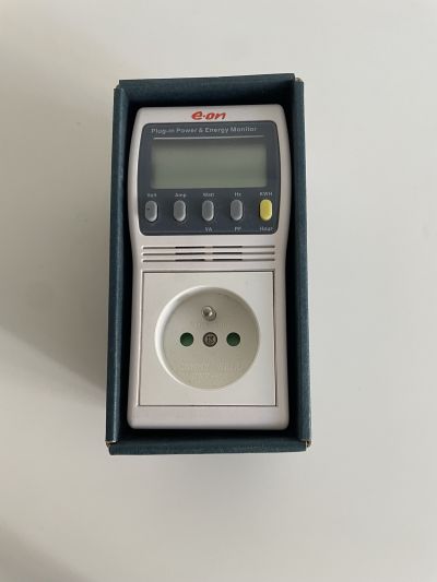 Digitální elektroměr do zásuvky