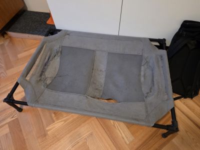 Psí lehátko na opravu nebo náhradní díly