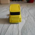 Žluté auto