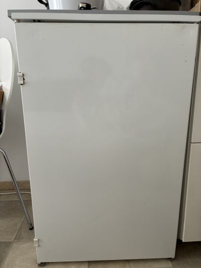 Daruji lednici IKEA. Funkční, bez mrazáku