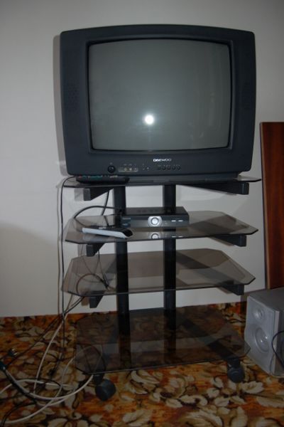 skříňka pod televizor