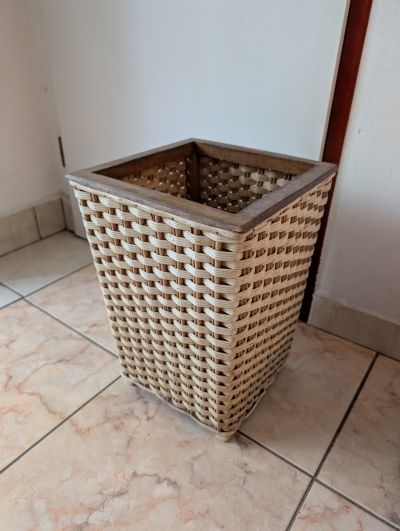 Pletený koš