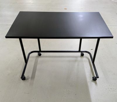 Černý pracovní stůl 112 x 68 cm