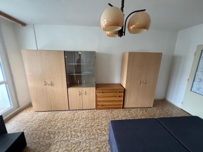 Skříň