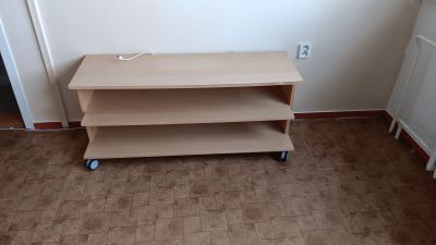 Daruji TV stolek