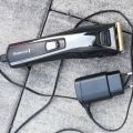 Stříhací strojek Remington.