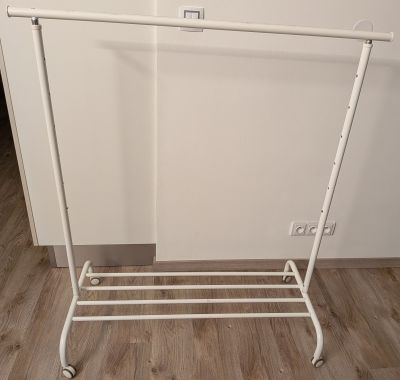Věšák IKEA RIGGA