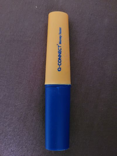 Fixa na testování pravosti bankovek