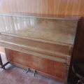 Pianino, klavír Petrof