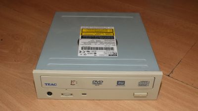 DVD mechanika