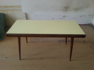 stolek konferenční