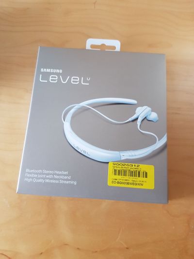 Sluchátka Samsung Level U