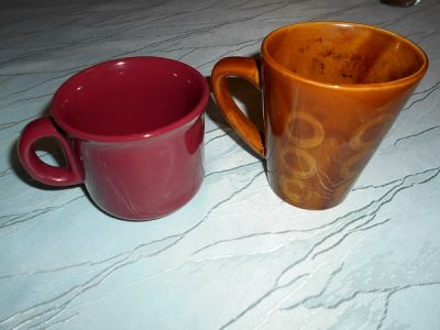 Dva  hrnečky