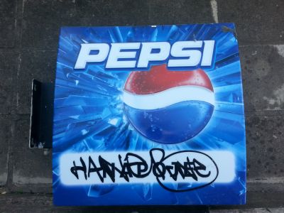 SVĚTELNÝ REKLAMNÍ PANEL -  NÁPOJE  "PEPSI" 