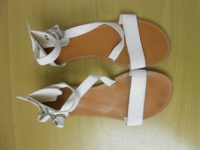Letní placaté sandálky