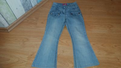 Rezervace Dětské džíny pro holčičku 5-6 let