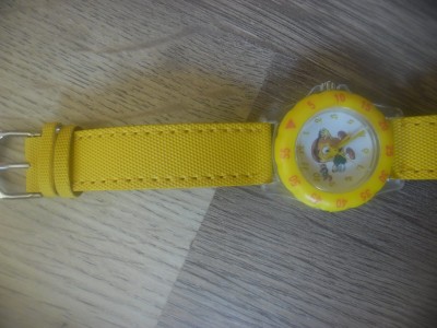 hodinky- žluté