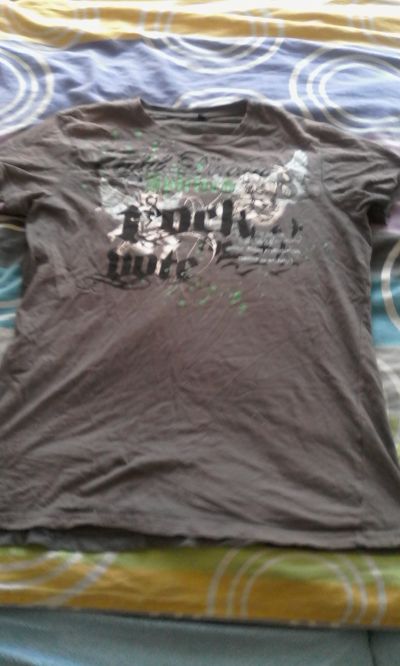 daruji pěkné dámské triko vel L