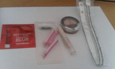 daruji sadu kosmetiky a bižu