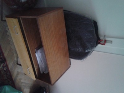 ložnice+starožitná skříň se sekretářem