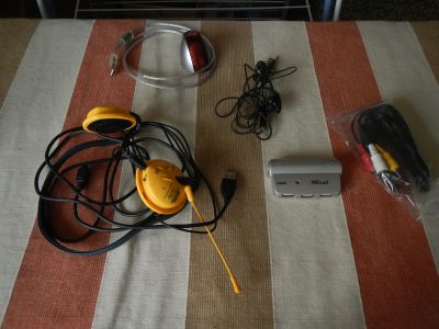 2x sluchátka, OSB rozbočovače