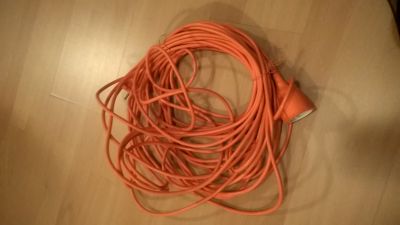 Prodlužovací kabel 15m max 10A