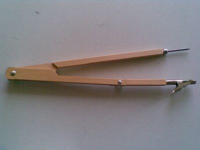 Školní tabulové kružítko