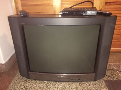 100 Hz televize Sony s uhlopříčkou 70 cm + set top box