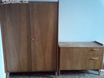 Šatní skříň (velká a malá)