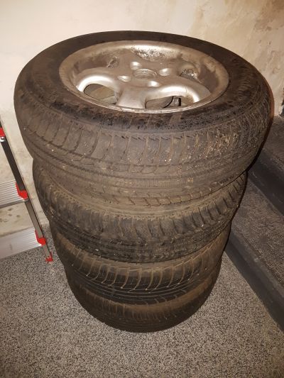 Kola + pneu