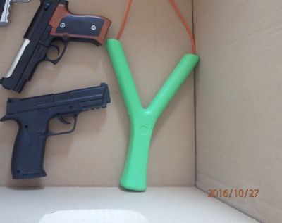 pistole pro děti a prak