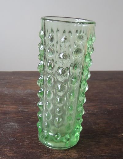 Skleněná váza zelená
