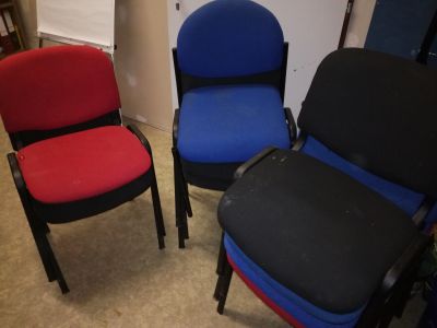 10 použitých kancelářských židlí 