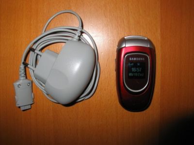 Starší telefon Samsung