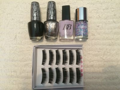 4 laky na nethy (OPI, Claire's, Avon), umělé nalepovací řasy