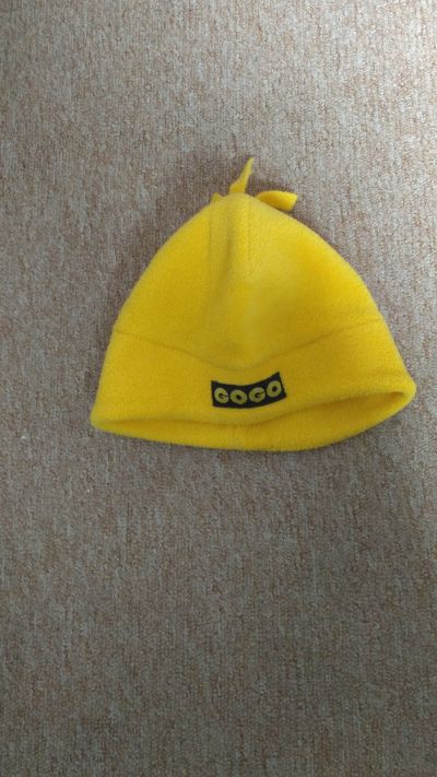 Žlutá zimní dětská čepice