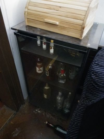 Skleněná skříňka na alkohol/ bar