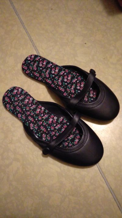Černé pantoflíky 39