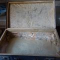 Starý dřevěný kufřík