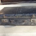 Starý dřevěný kufřík