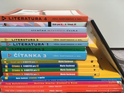 Mix starších učebnic - český jazyk + angličtina