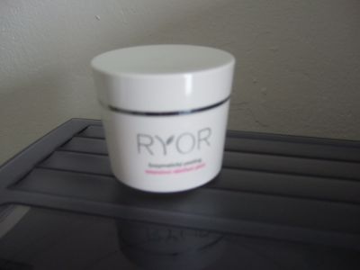 Enzymatický peeling RYOR
